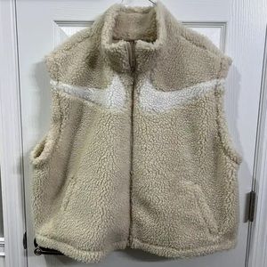 Nike Sportswear Swoosh Fleece Sherpa Vest Jacket